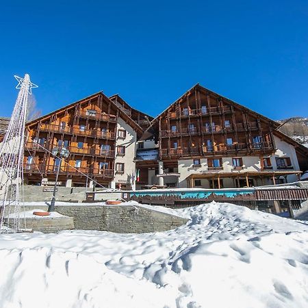 Grange Hike & Ski Sestriere Apartments Exteriör bild