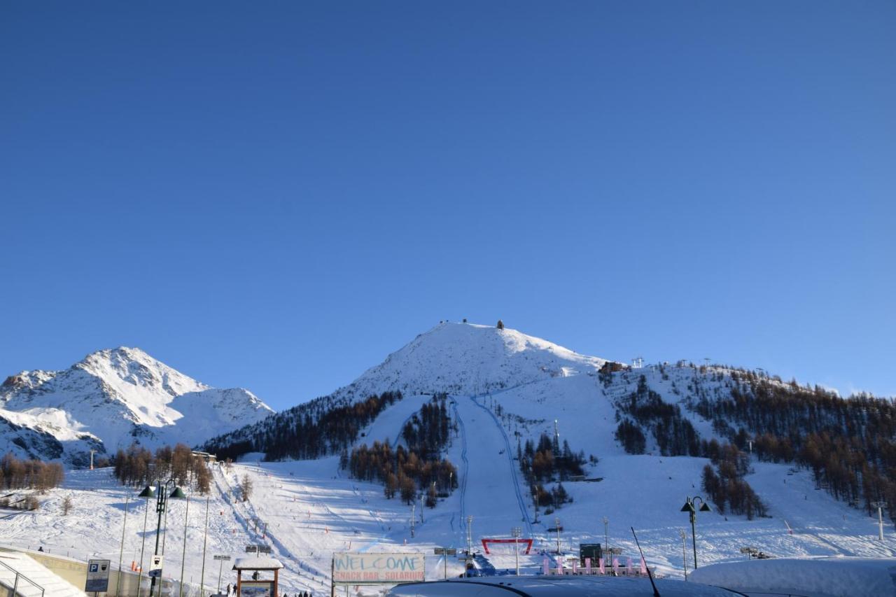 Grange Hike & Ski Sestriere Apartments Exteriör bild