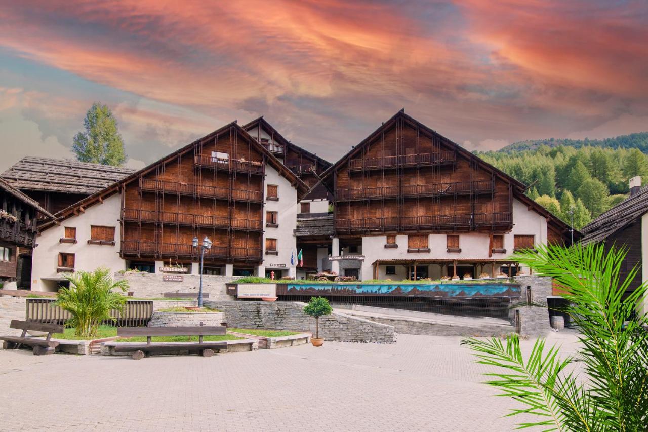 Grange Hike & Ski Sestriere Apartments Exteriör bild