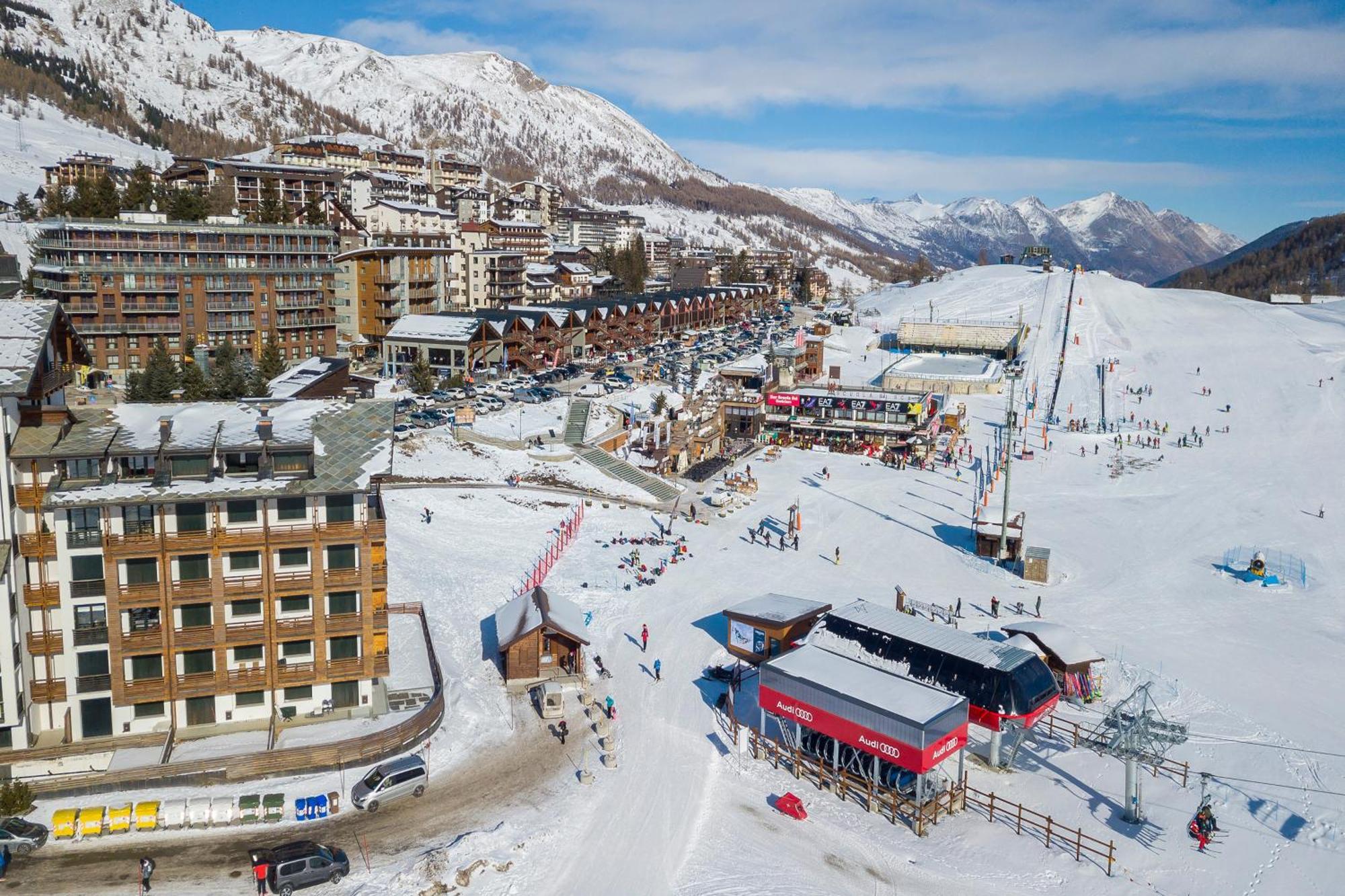 Grange Hike & Ski Sestriere Apartments Exteriör bild