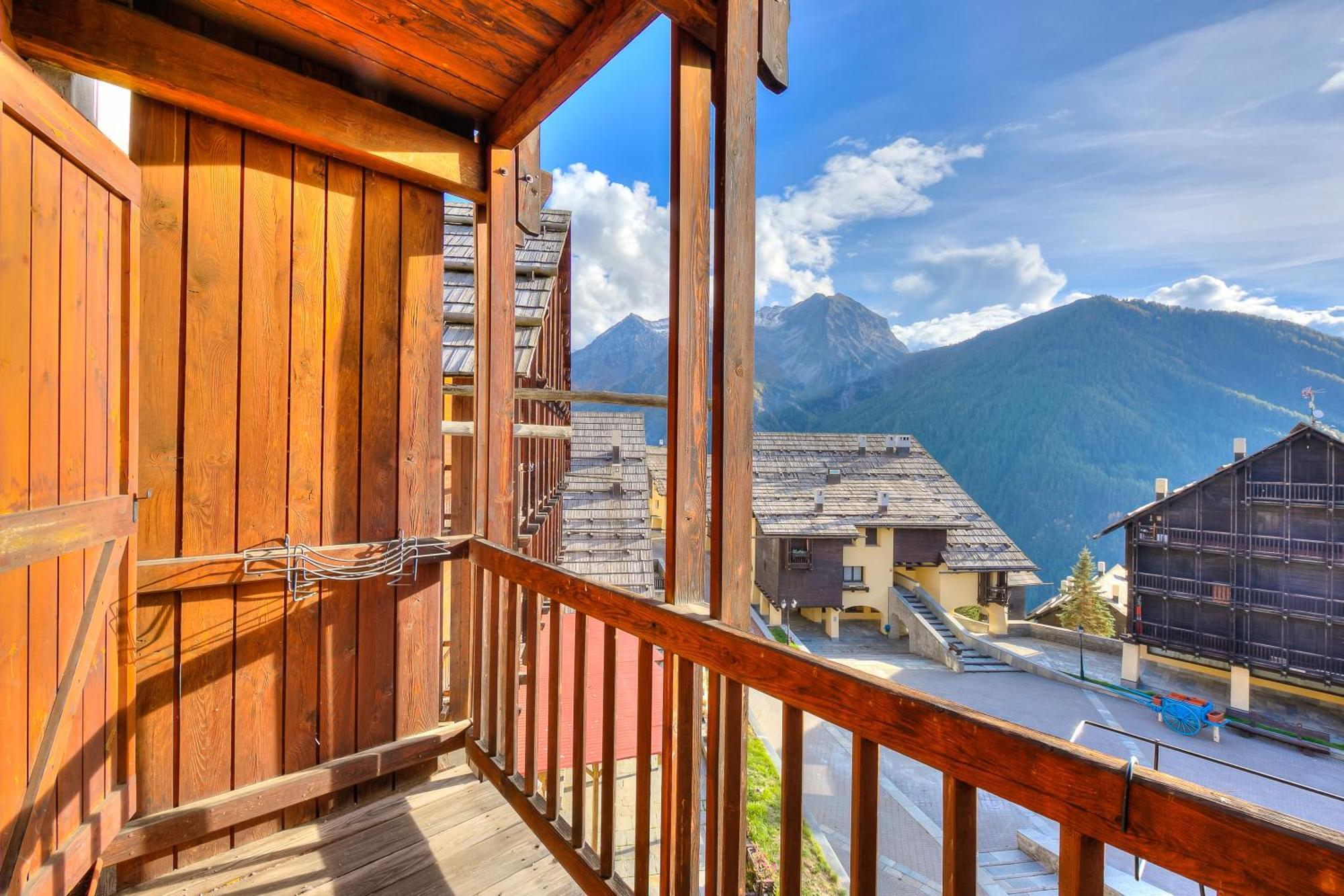 Grange Hike & Ski Sestriere Apartments Exteriör bild