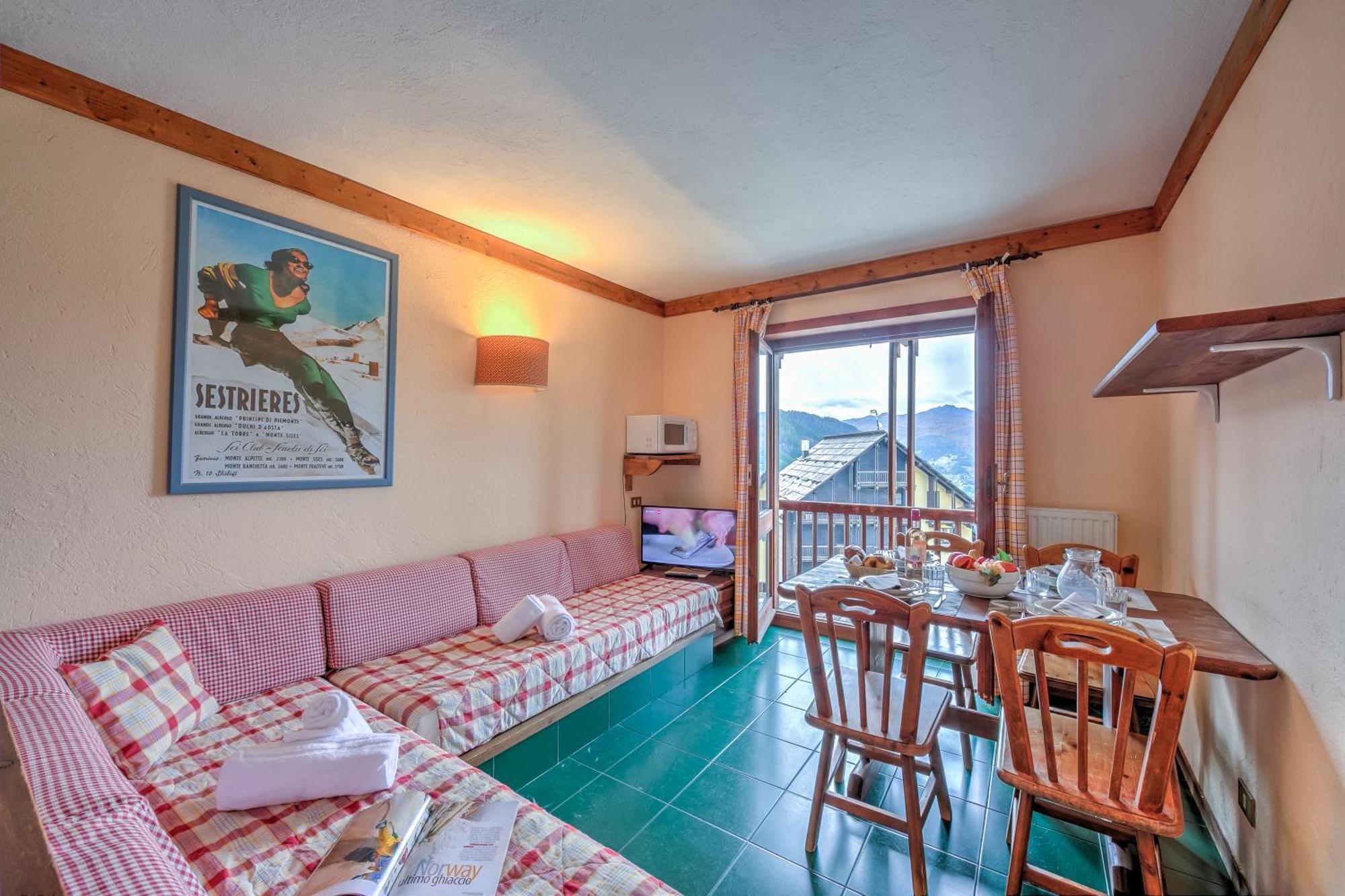 Grange Hike & Ski Sestriere Apartments Rum bild